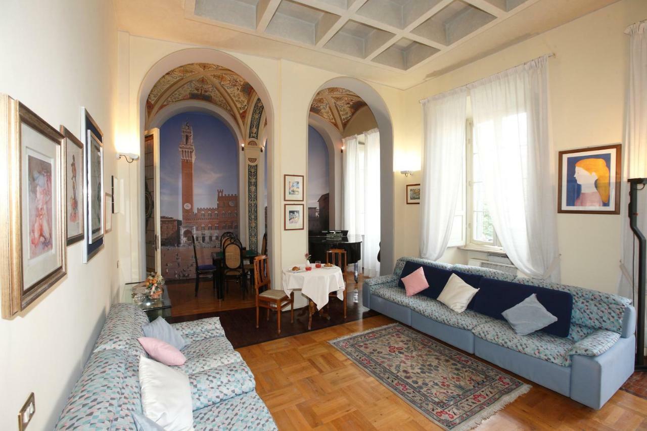 Residenza D'Epoca Montanini Panzió Siena Kültér fotó