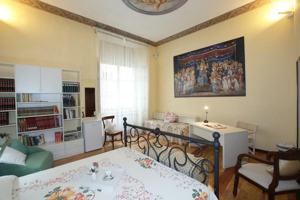 Residenza D'Epoca Montanini Panzió Siena Kültér fotó