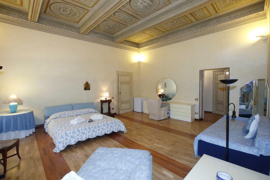 Residenza D'Epoca Montanini Panzió Siena Kültér fotó